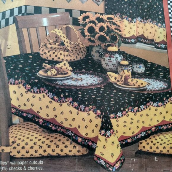 Vintage Curtains Apron Sewing Pattern Engelbreit 3982 Kitchen Decor UNCUT - Picture 2 of 10